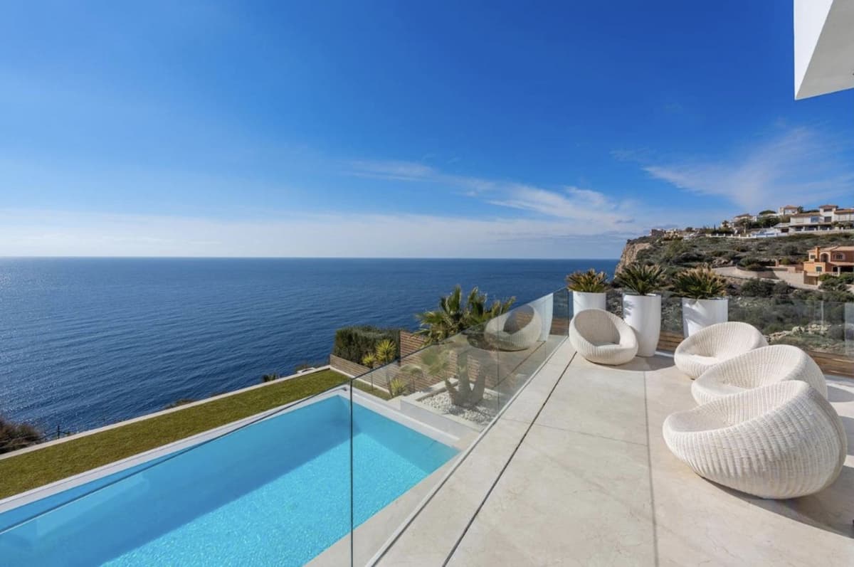 La Mola Deluxe — luxury villa photo 1