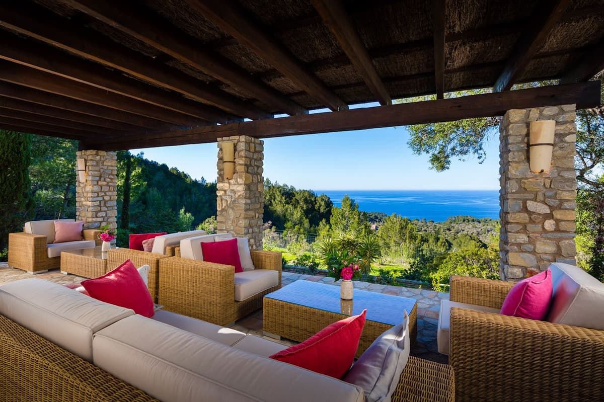 Villa Santiago — luxury villa photo 2