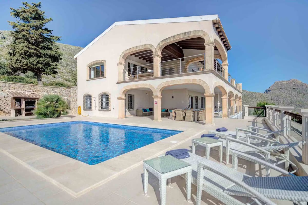 Vista Puerto Pollensa — luxury villa photo 3
