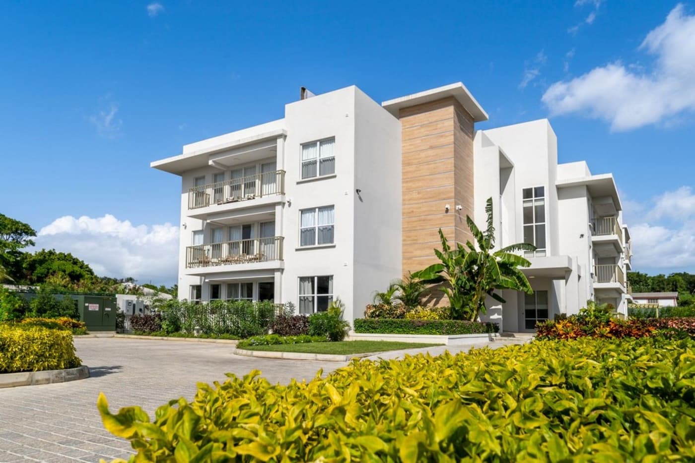 Coral Beach 101 - The Crescent — luxury villa photo 1