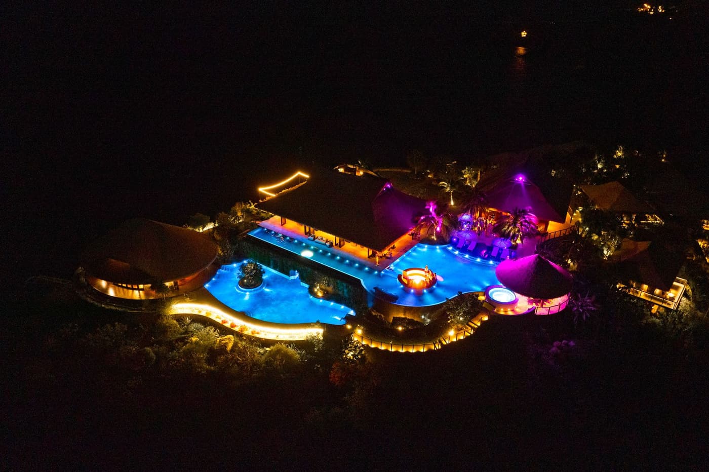 The Village Estate — luxury villa photo 2
