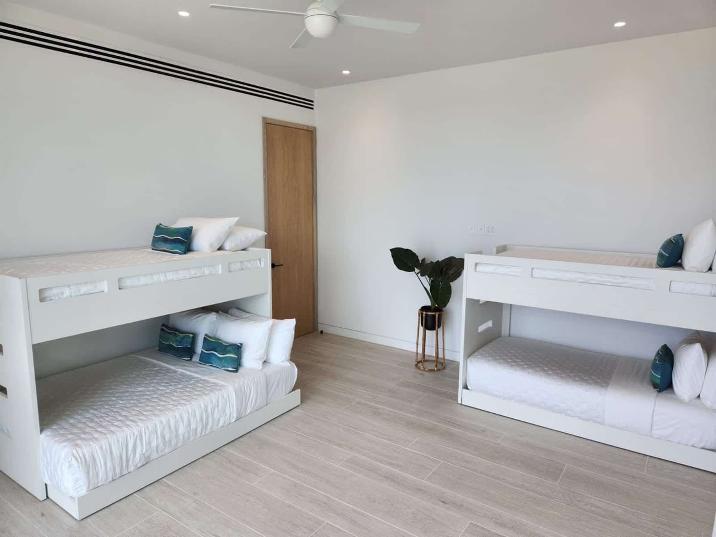 Emerald Breeze — luxury villa photo 1