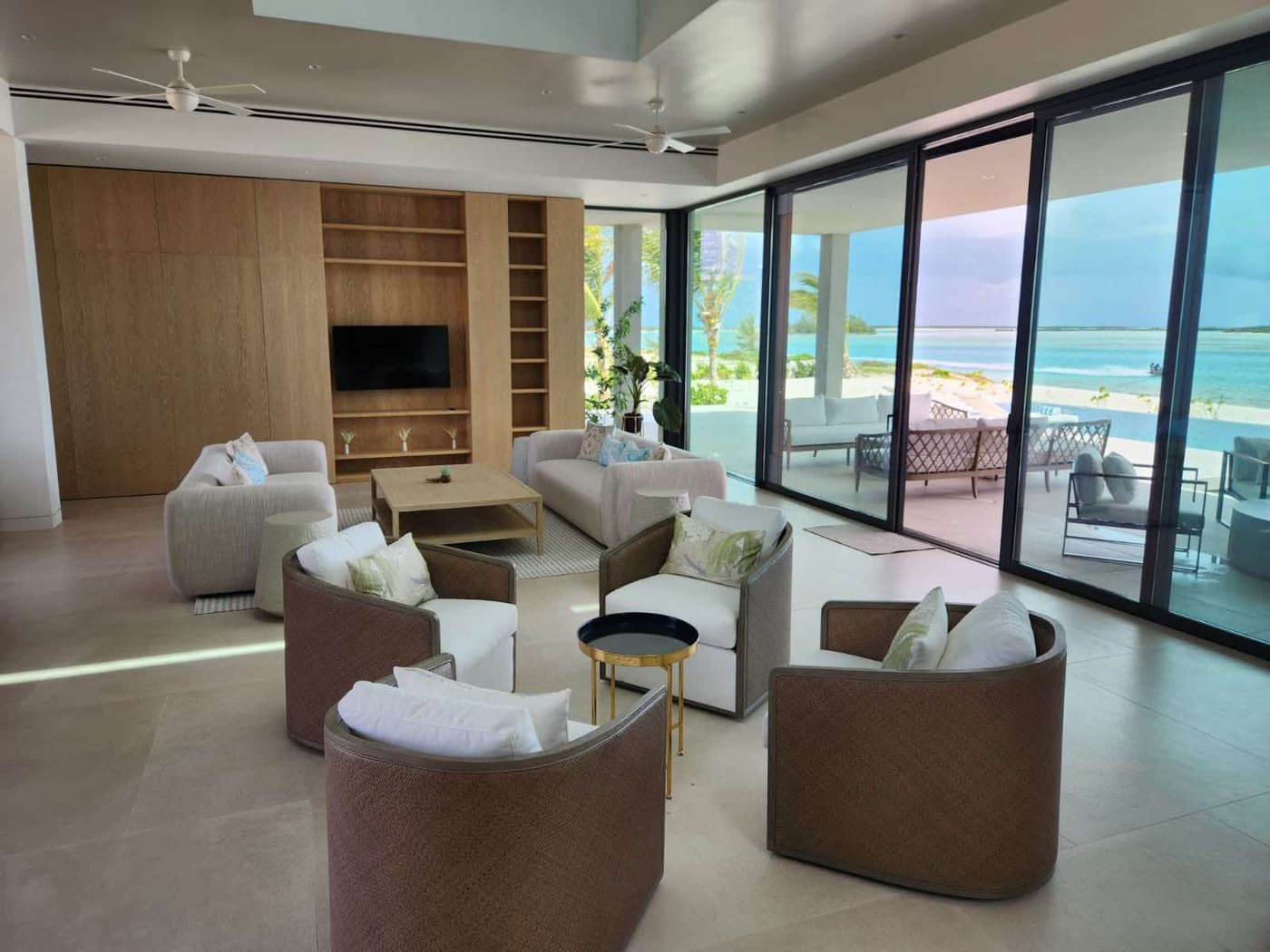 Emerald Breeze — luxury villa photo 19