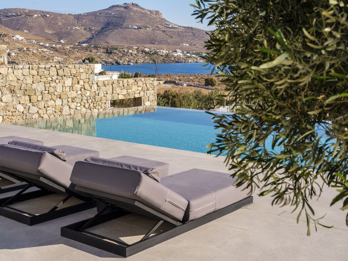 Blue Eye Grand Villa — luxury villa photo 3