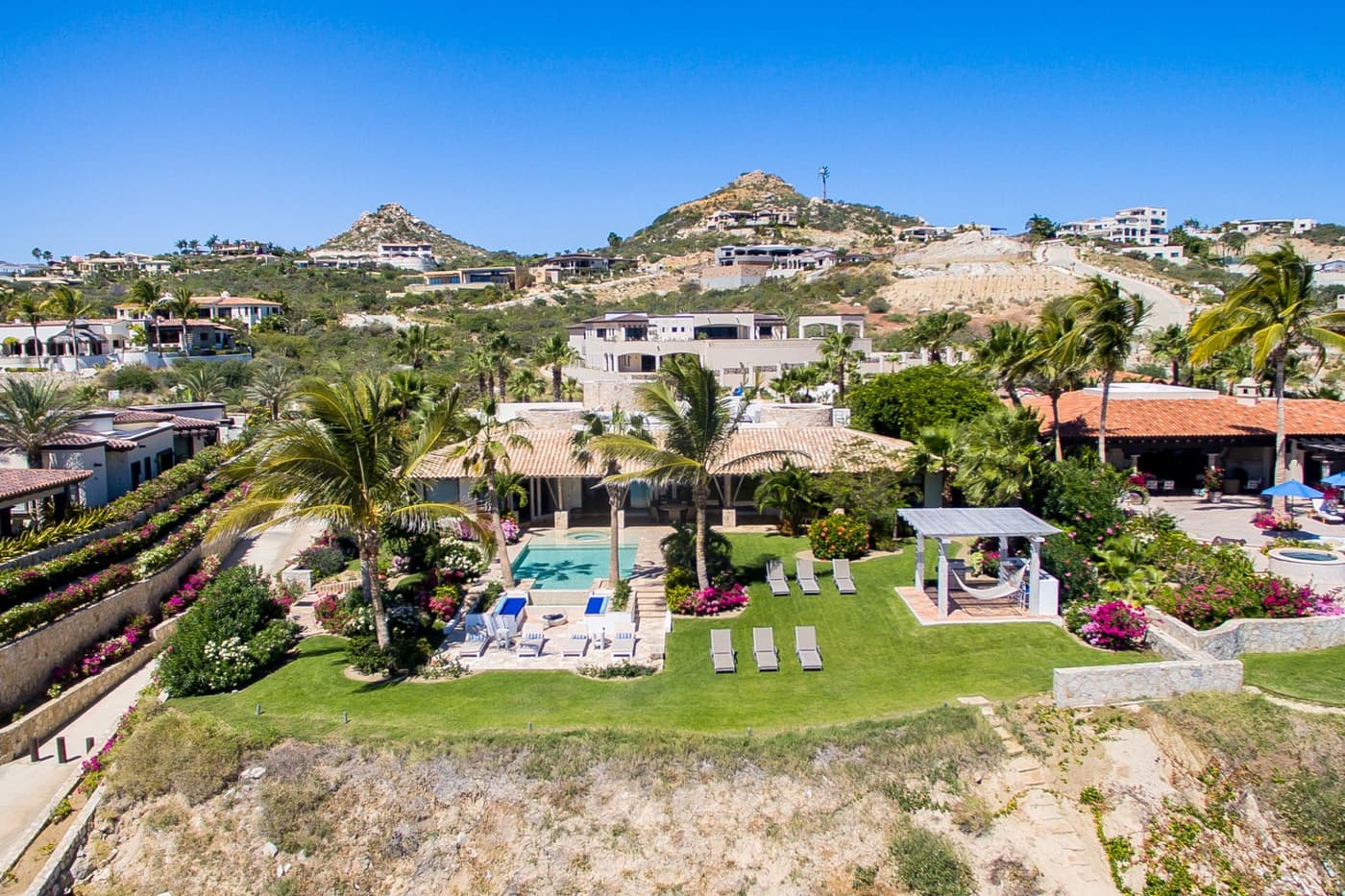 Piedra Blanca — luxury villa photo 2