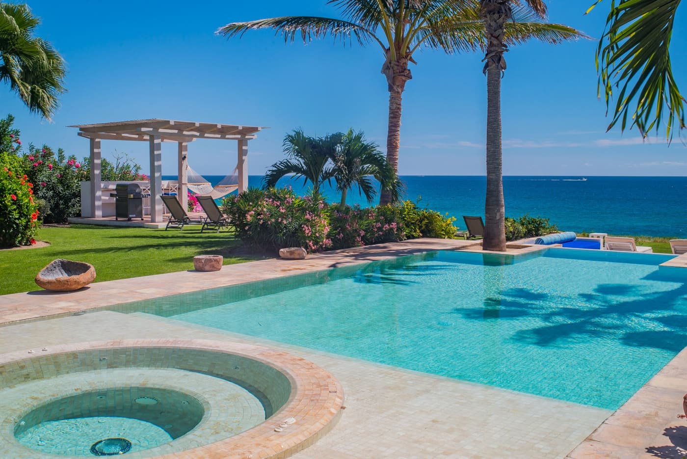 Piedra Blanca — luxury villa photo 1