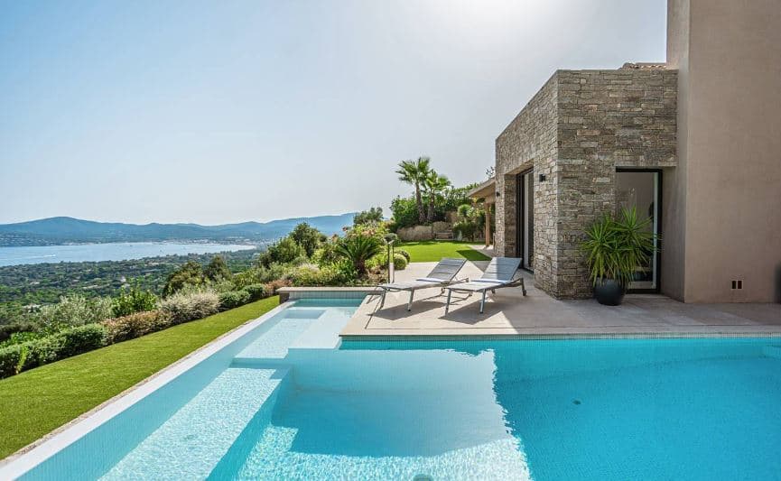 Villa Vue de La Baie — luxury villa photo 1