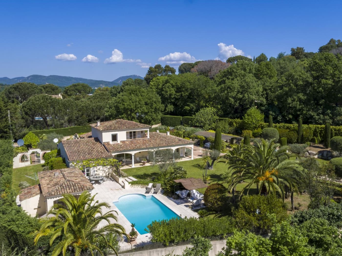 Villa Poppy — luxury villa photo 1