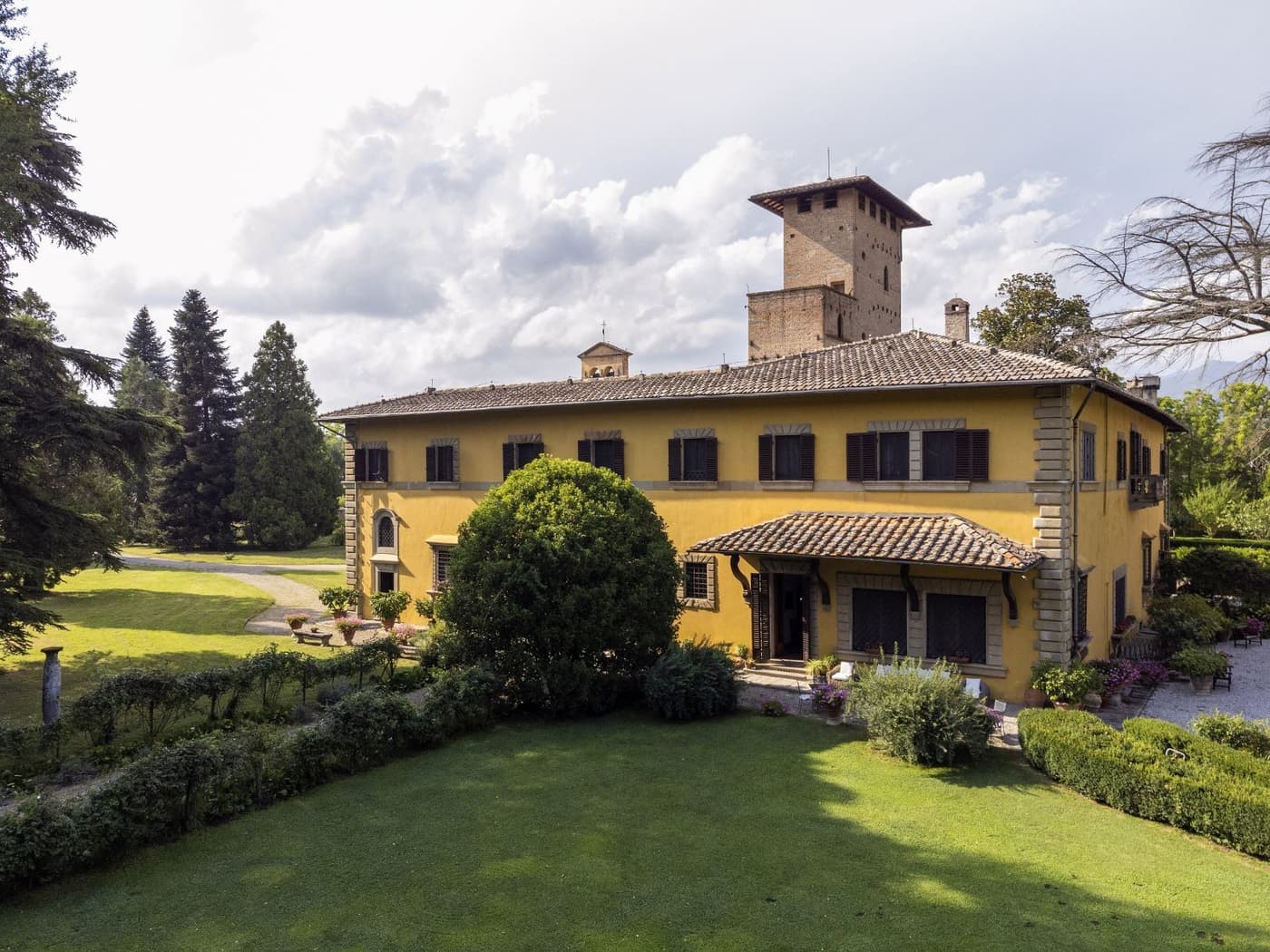Castello del Monsignore — luxury villa photo 2