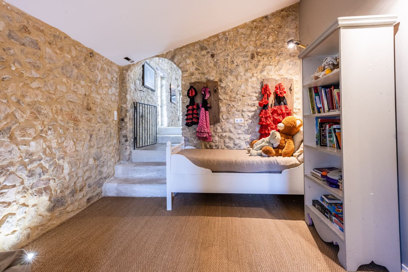 Villa Les Cavaliers — luxury villa photo 3