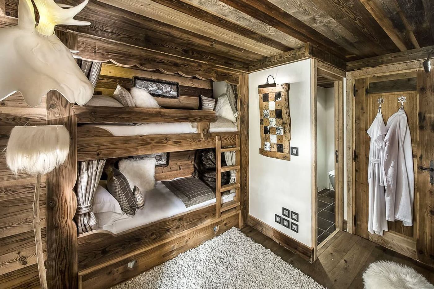 Chalet 4 — luxury villa photo 3