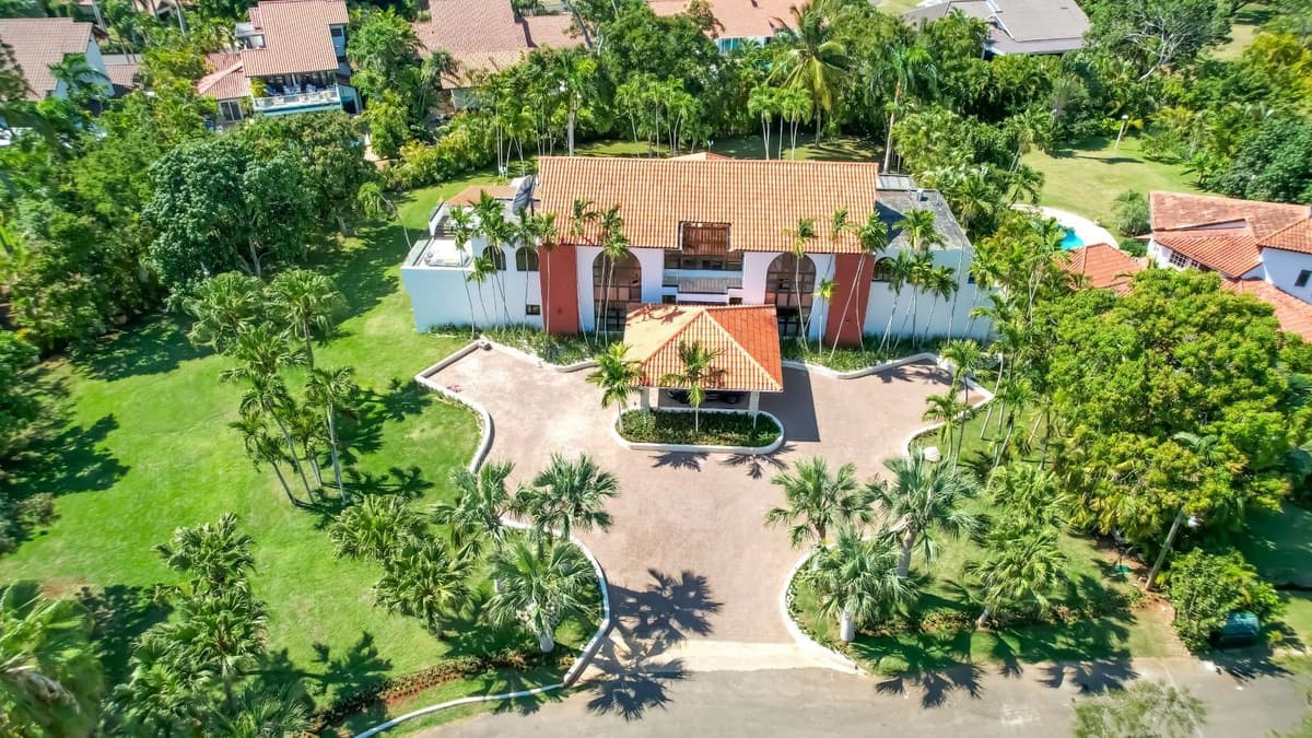Villa Neves — luxury villa photo 1
