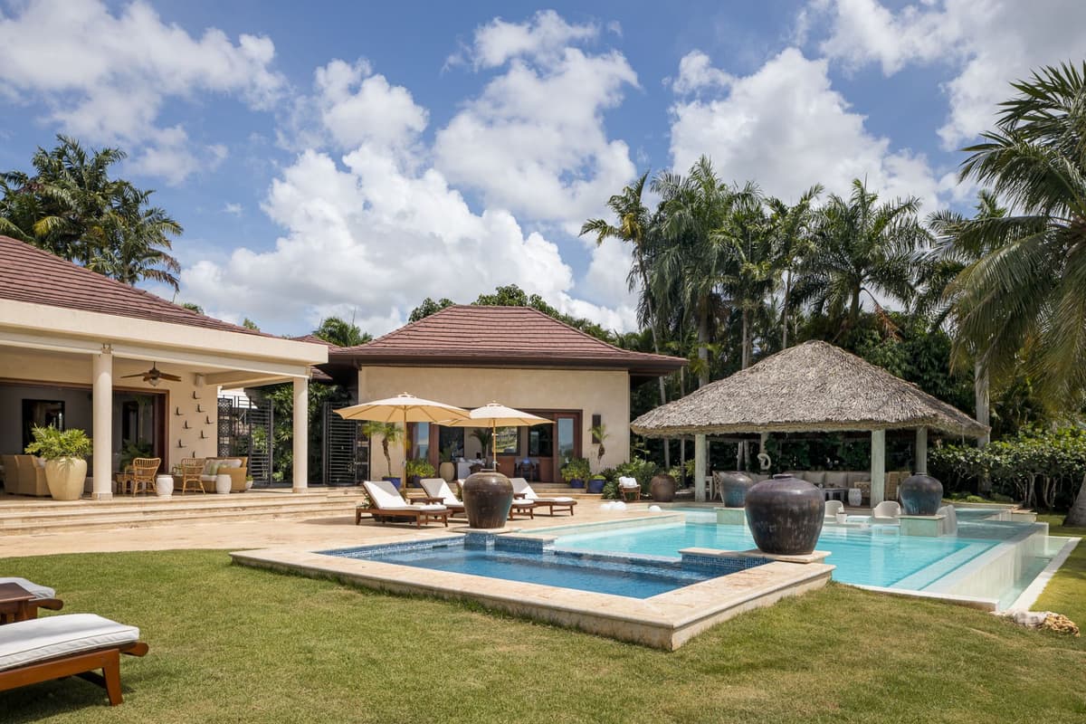 Villa Geva — luxury villa photo 1