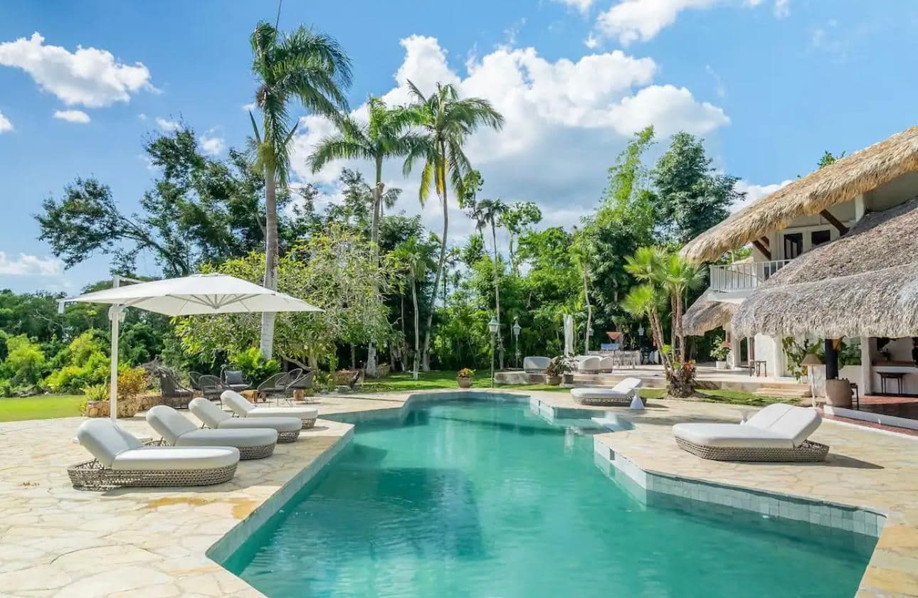 Villa Camila — luxury villa photo 2