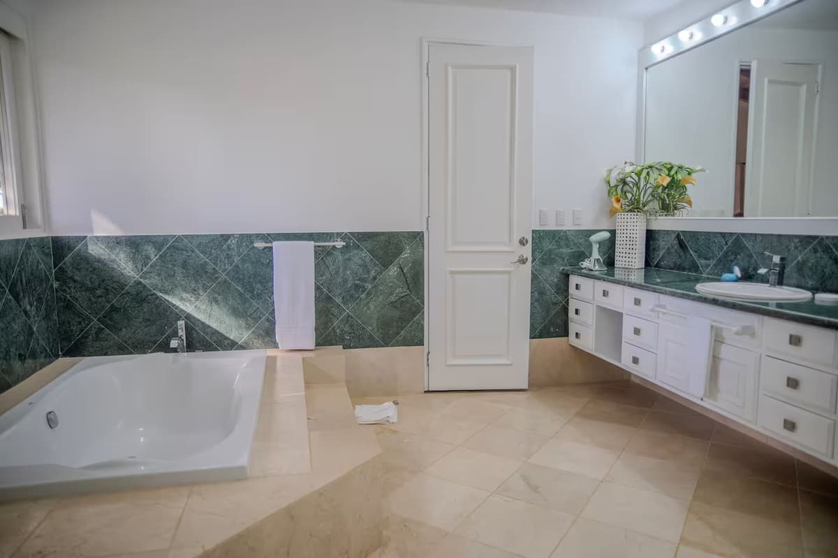 Villa Haine — luxury villa photo 48