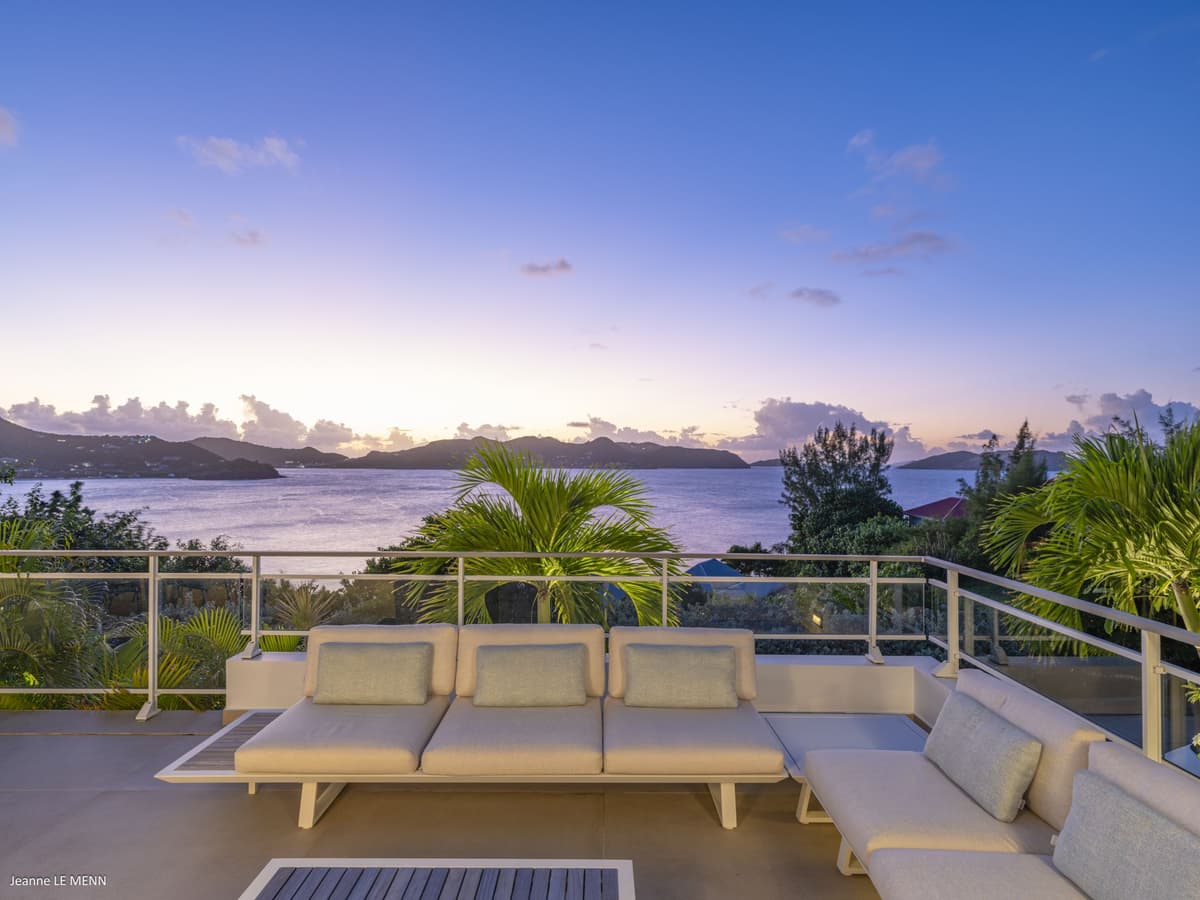 Only View — luxury villa photo 95