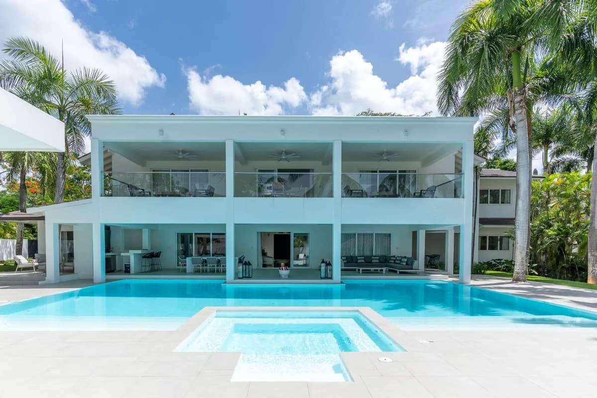 Villa Den — luxury villa photo 1