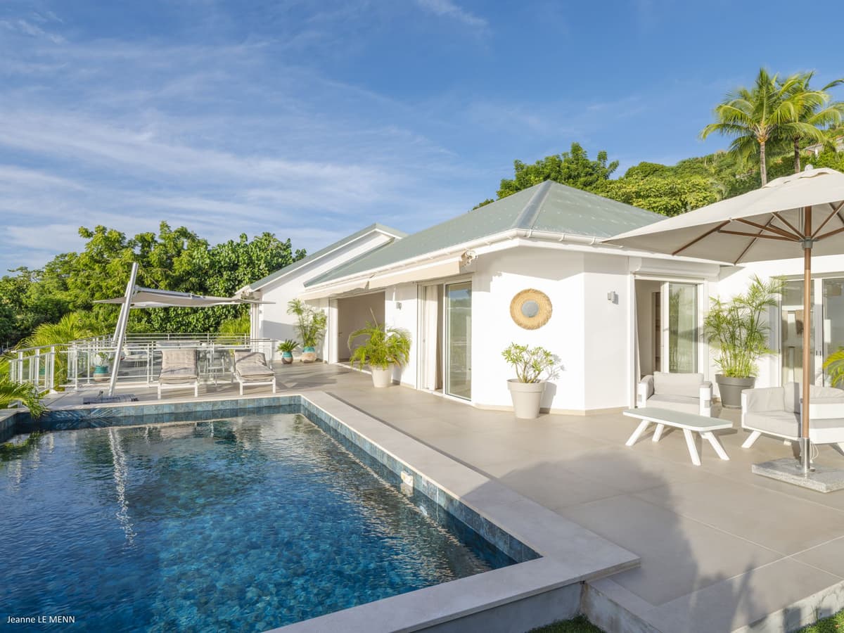 Only View — luxury villa photo 1