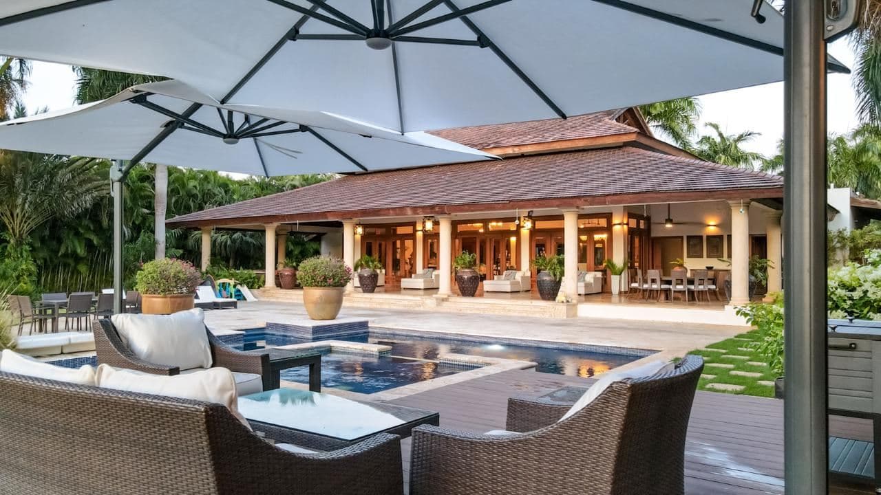 Villa Hendi — luxury villa photo 22