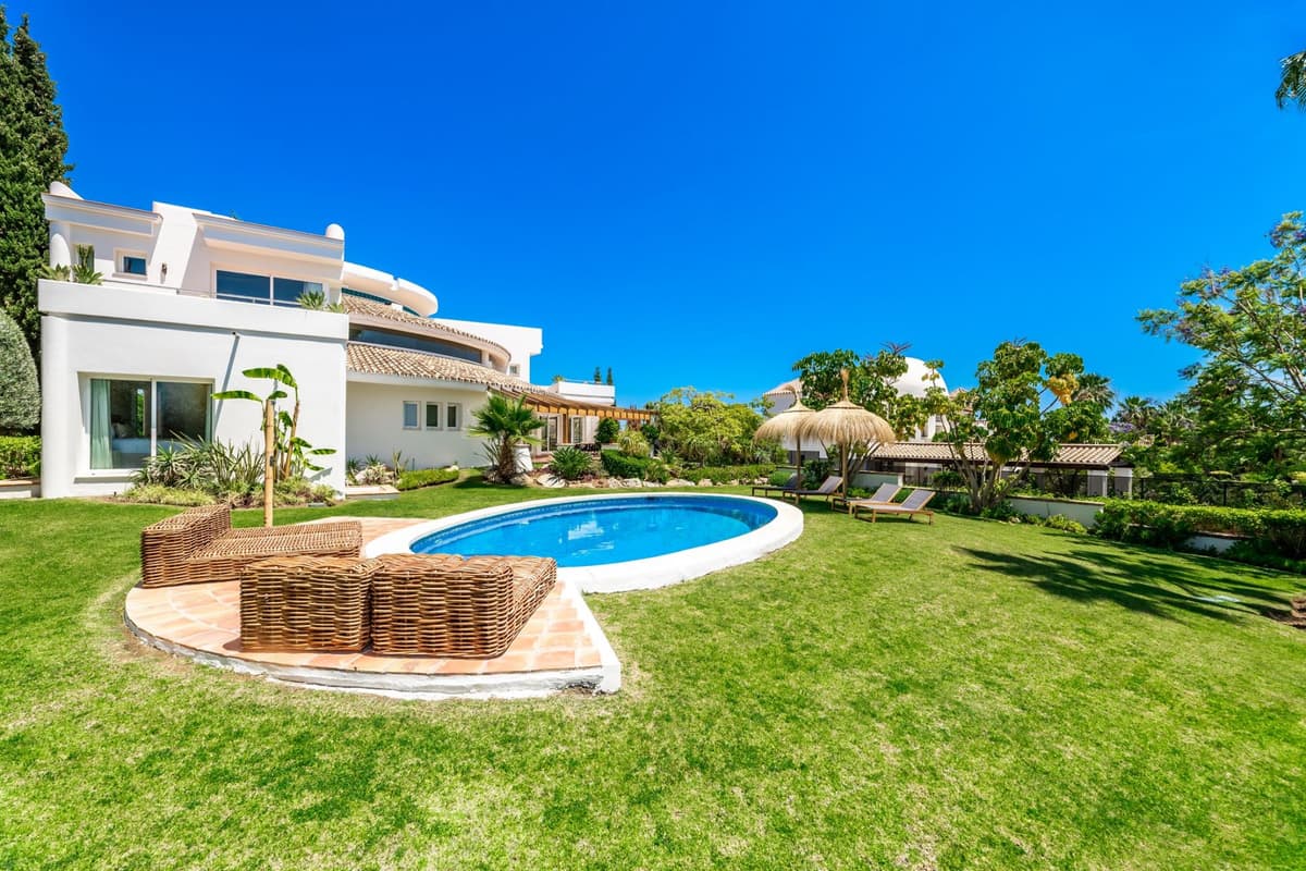 Villa Misa — luxury villa photo 1