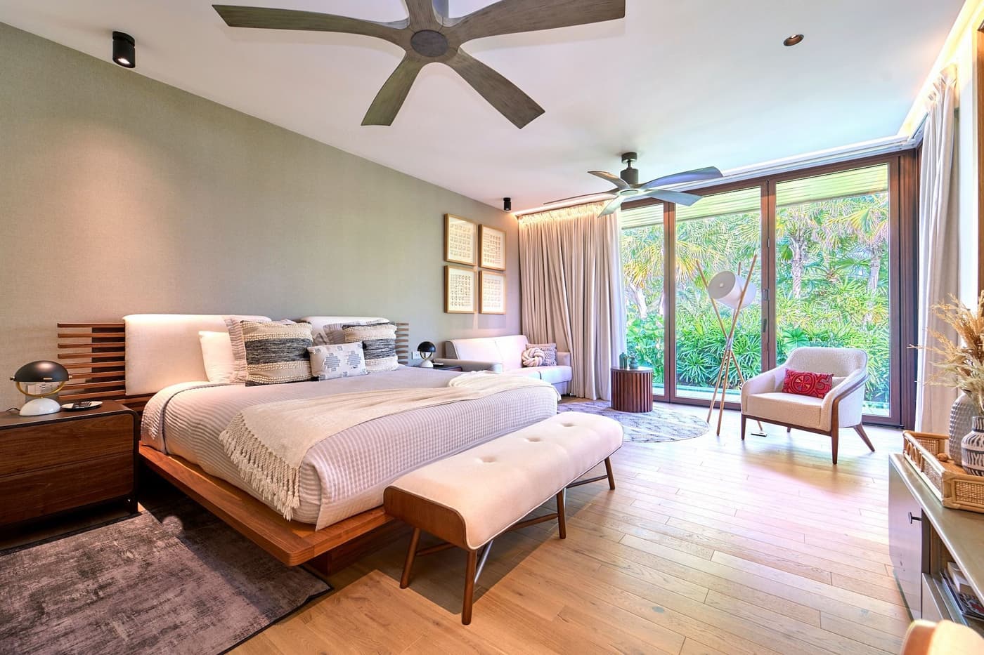 Palm West — luxury villa photo 2