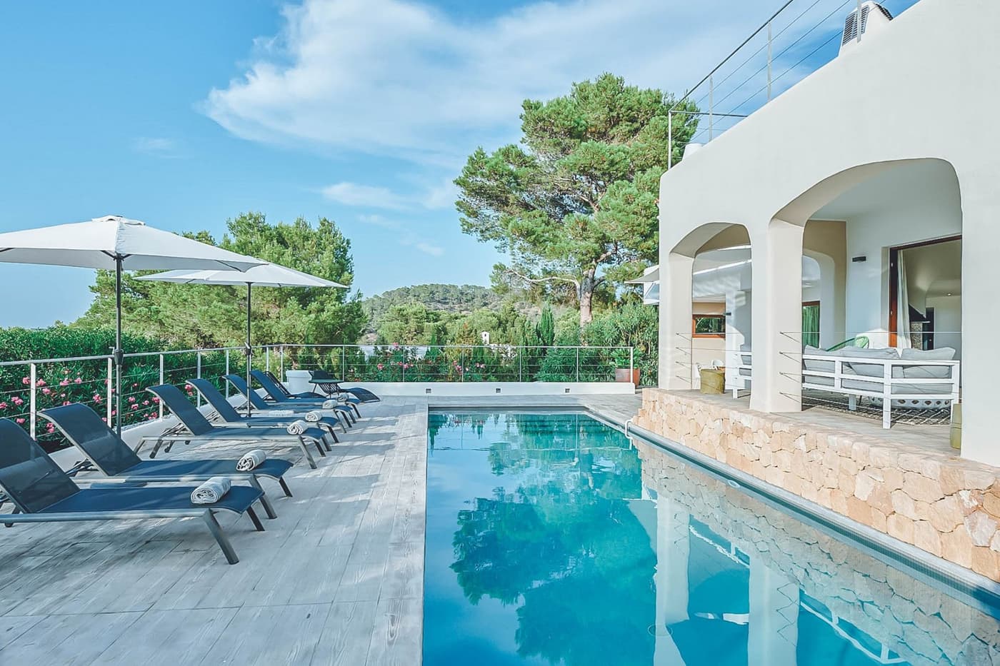 Villa Loe — luxury villa photo 2