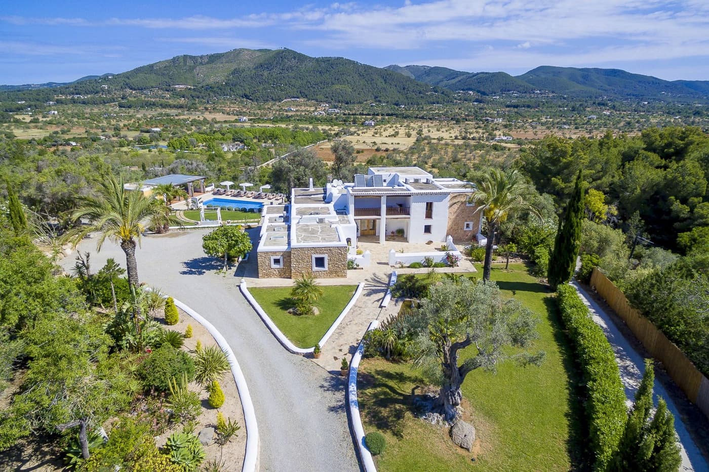 Villa Meu — luxury villa photo 1