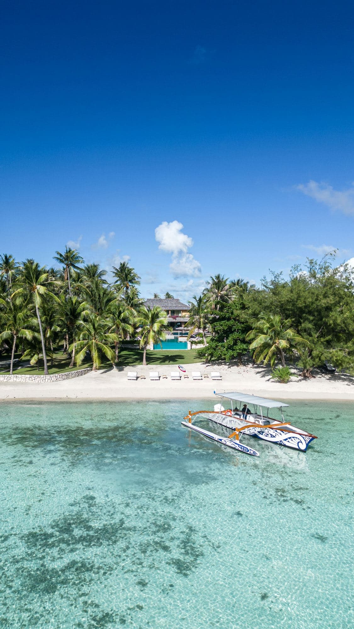 Noam Bora Bora — luxury villa photo 3