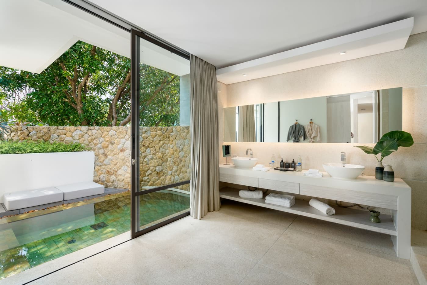Samujana Villa 12 — luxury villa photo 3