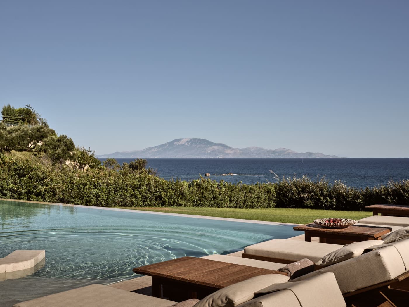 Cape Three Bedroom Sea front Pool Villa — luxury villa photo 1