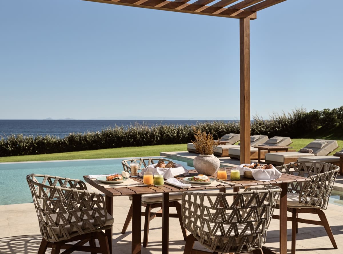 Cape Three Bedroom Sea front Pool Villa — luxury villa photo 3