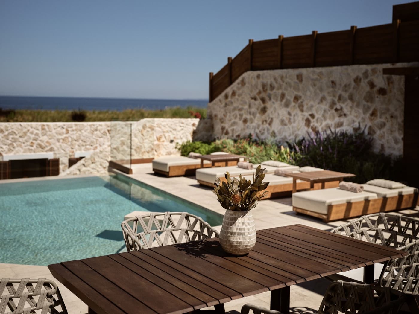 Comfort Three Bedroom Sea View Pool Villa — luxury villa photo 8