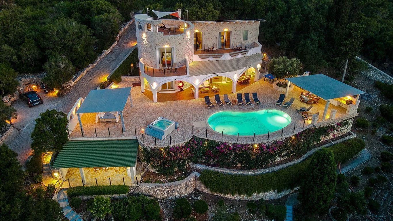 Villa Simatan — luxury villa photo 34