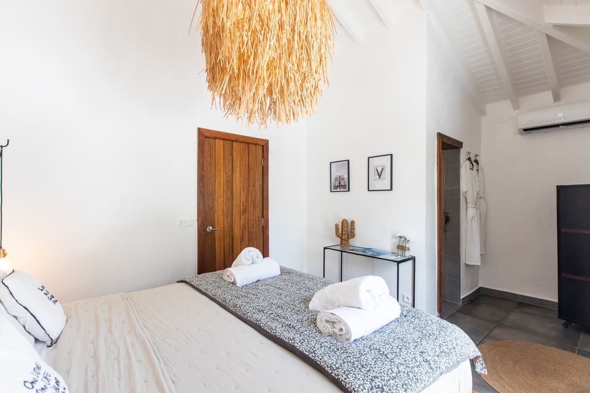 Villa Beach Cottage — luxury villa photo 33