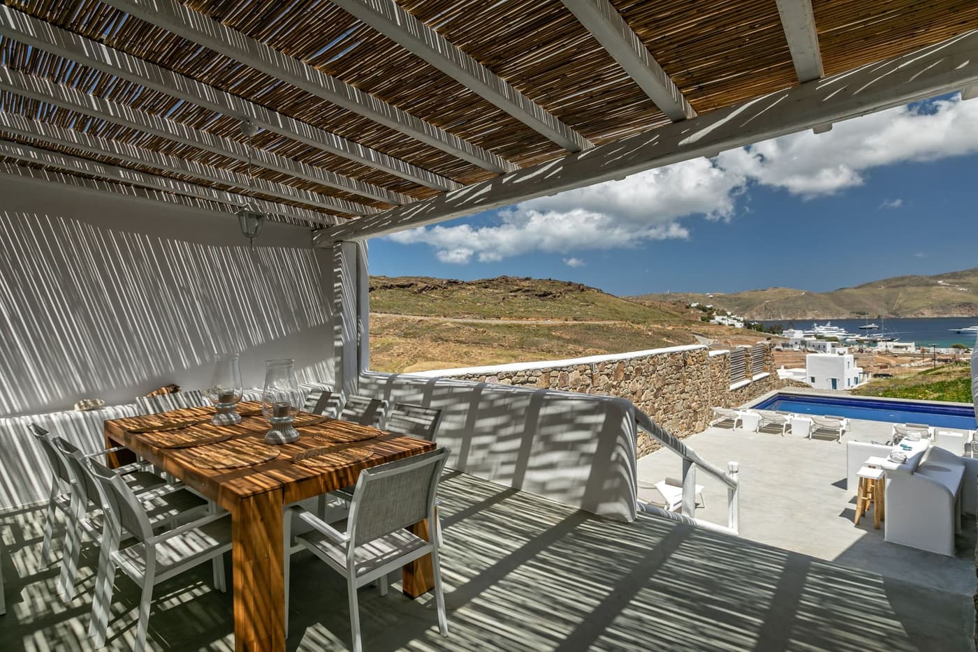 DELUX POOL VILLA — luxury villa photo 3
