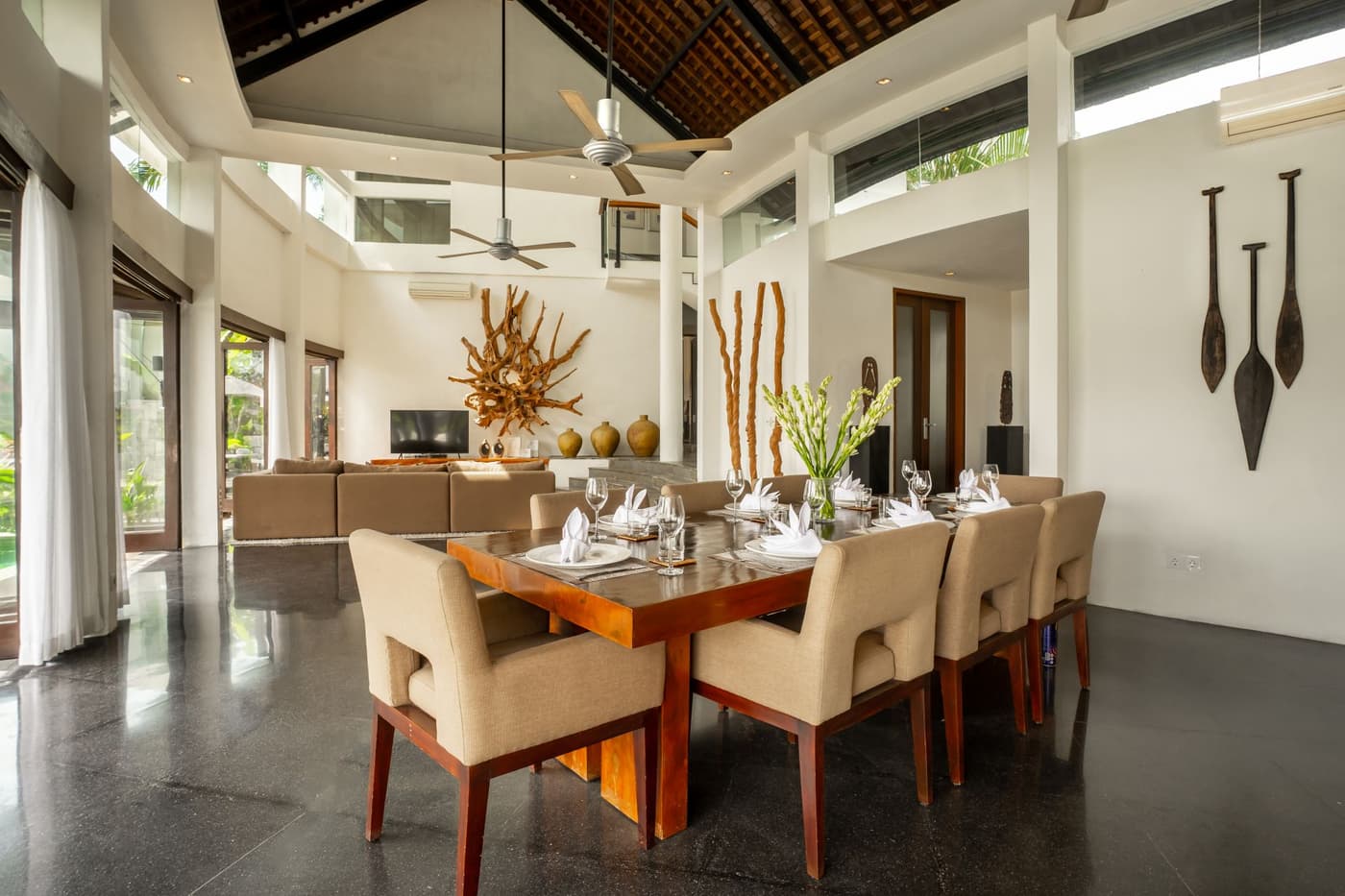 Villa Oshra — luxury villa photo 1