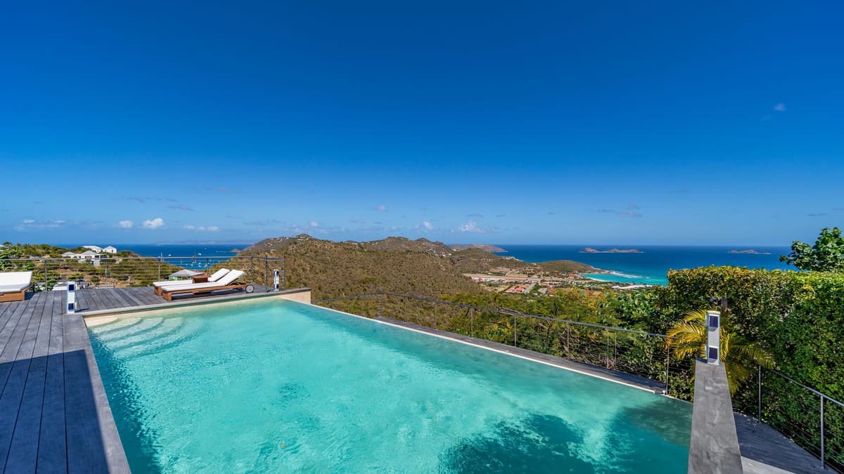 Villa Kyr — luxury villa photo 1