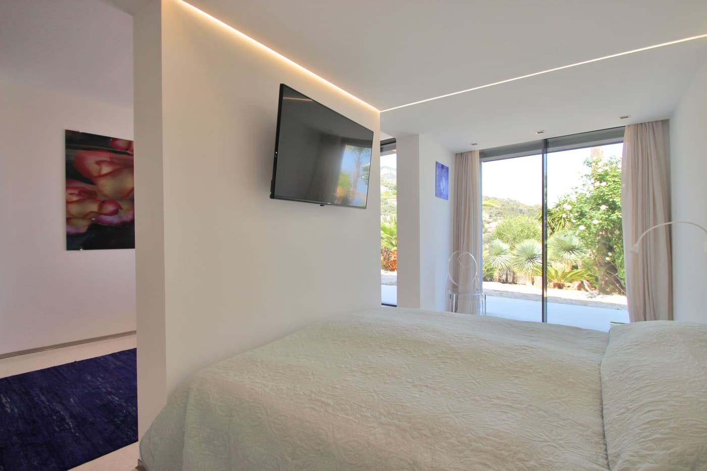 Villa Golden Eye — luxury villa photo 38