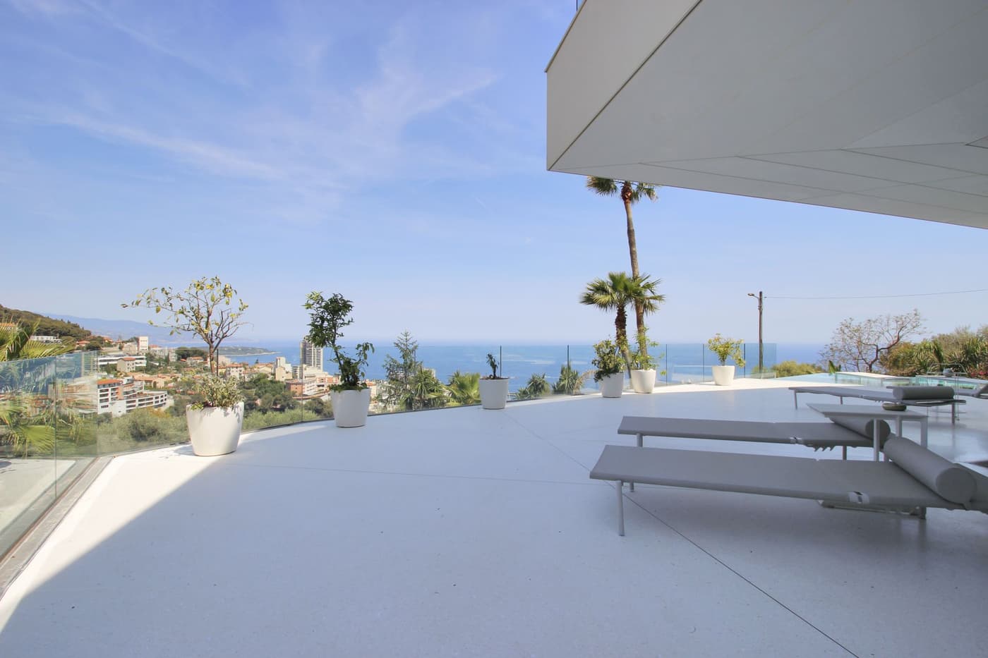 Villa Golden Eye — luxury villa photo 1