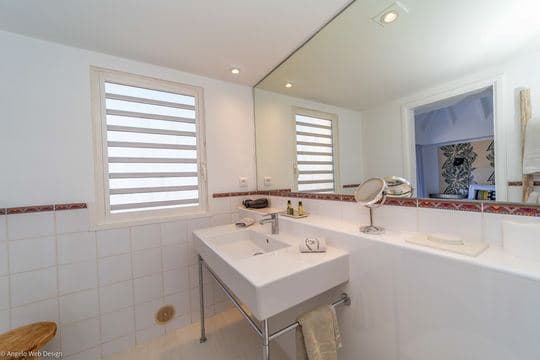 Villa Lagon Rose — luxury villa photo 3