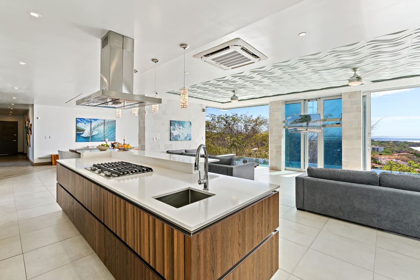Compass House — luxury villa photo 3