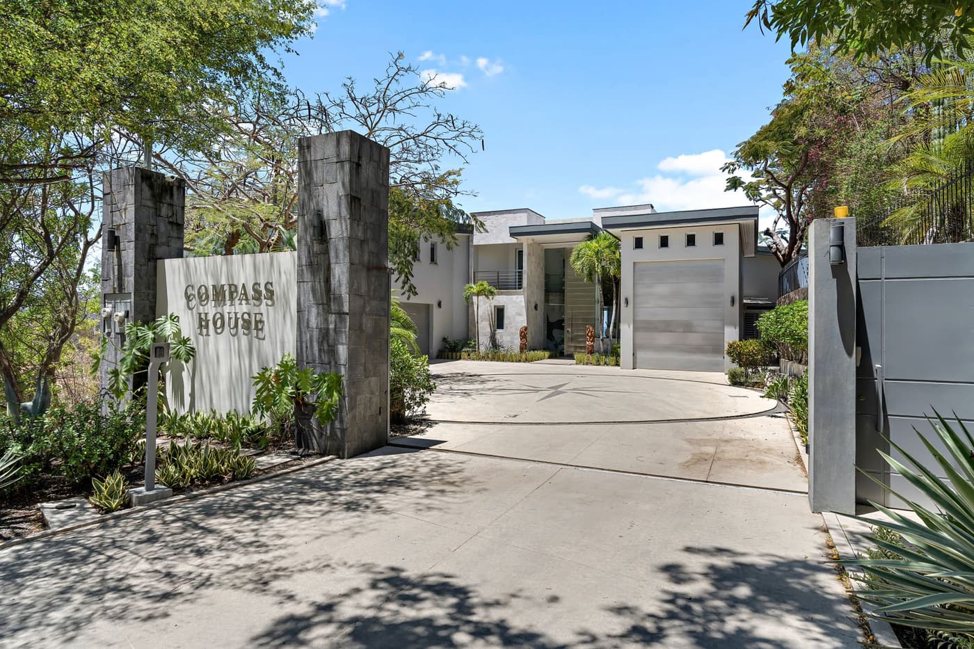 Compass House — luxury villa photo 2