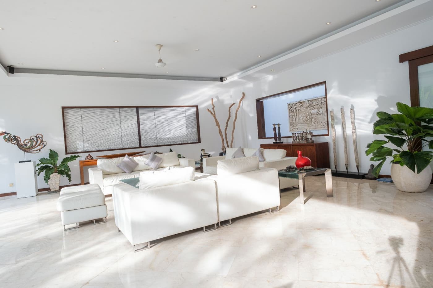 Villa Istana Putih — luxury villa photo 1