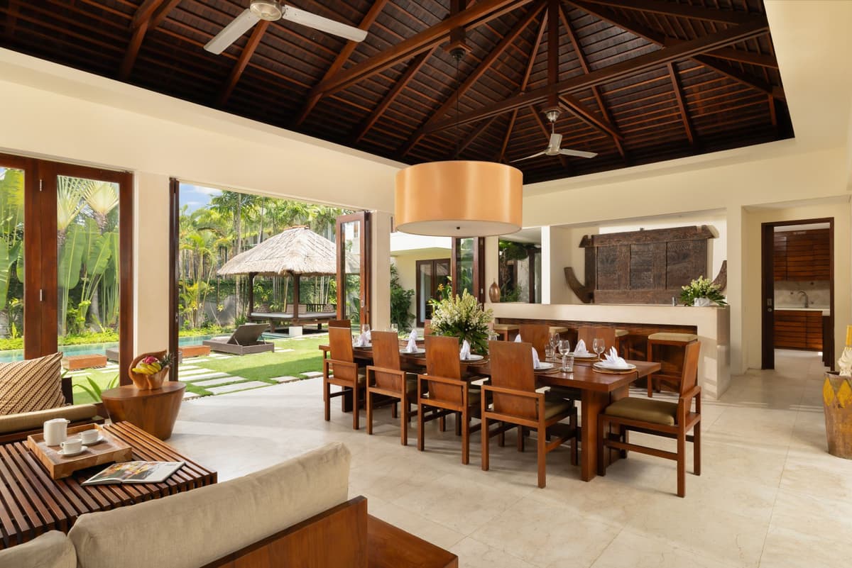 Villa The Suar Seminyak — luxury villa photo 3