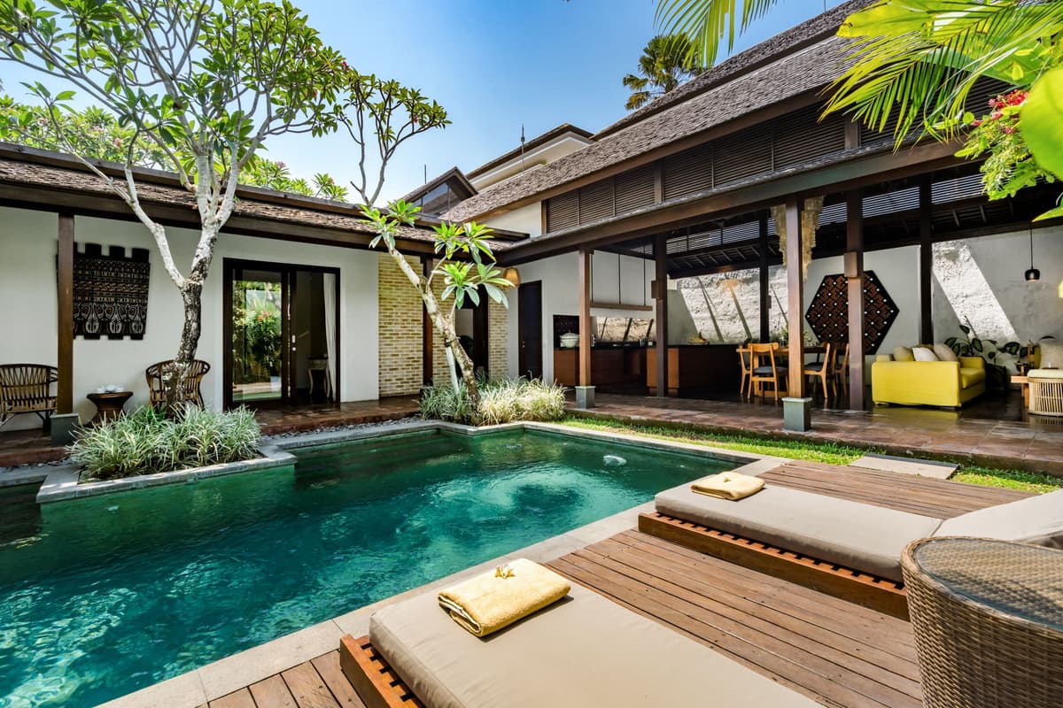 Bumbak Cempaka — luxury villa photo 1