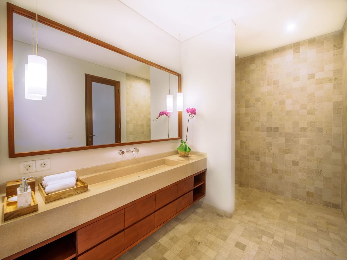 Bumbak Alamanda — luxury villa photo 1