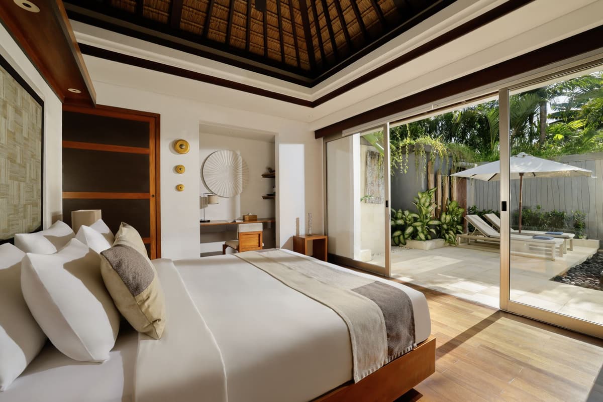 Jimbaran Bay Villas 3BR — luxury villa photo 3