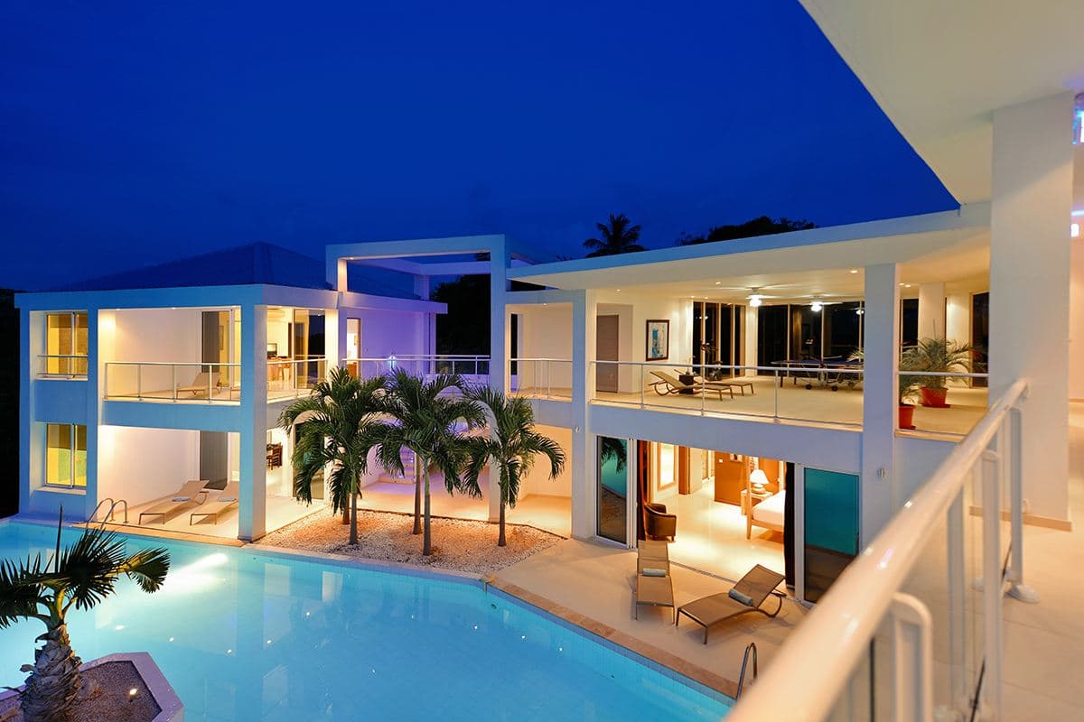 Villa Grand Bleu — luxury villa photo 1