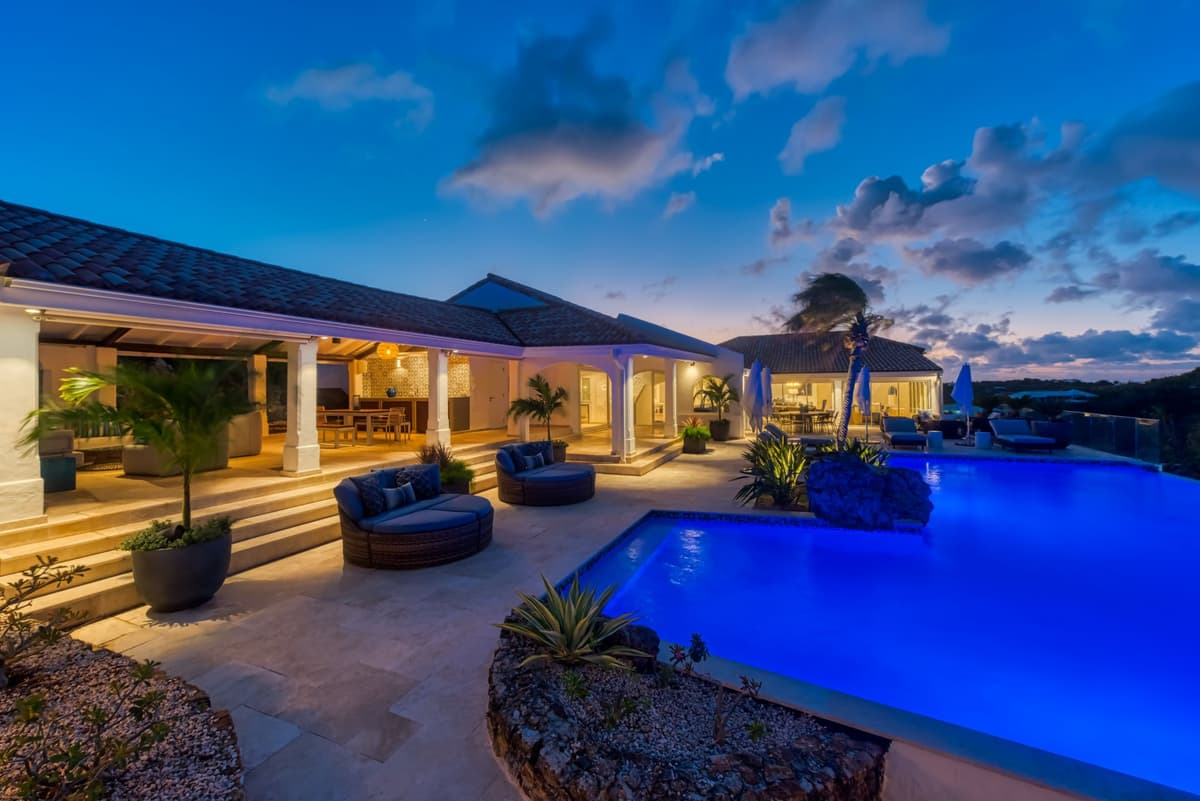 Villa Le Rocher St Martin — luxury villa photo 1