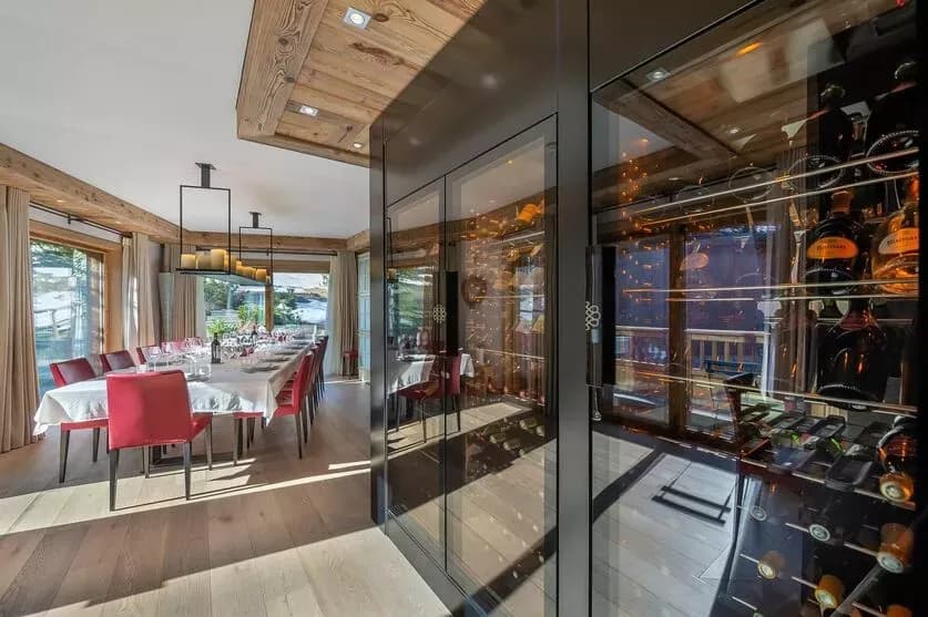 Chalet Les Sorbiers — luxury villa photo 3